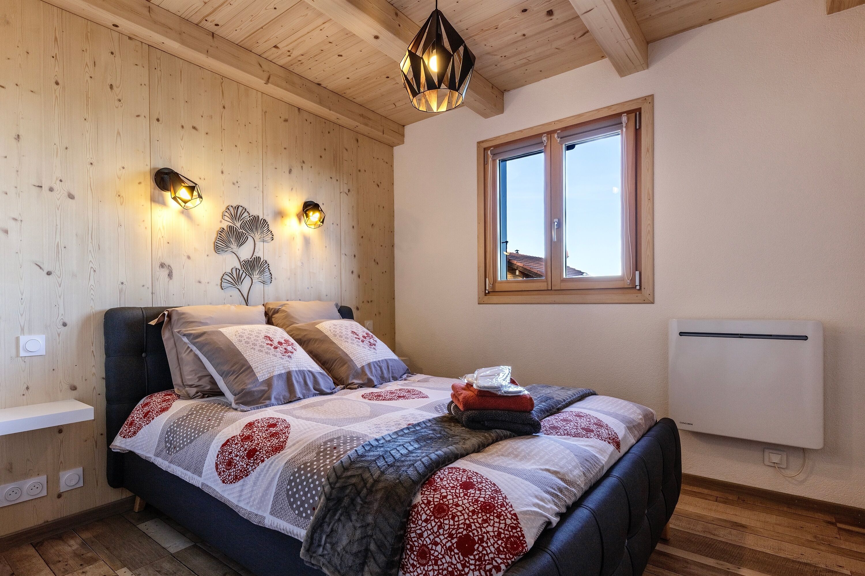 2 slaapkamers, een strijkplank/strijkijzer, gratis wifi, beddengoed