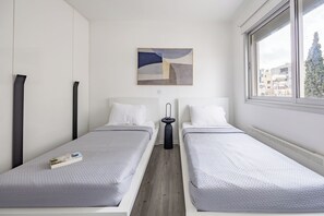 Apartment, 2 Bedrooms, Balcony, City View