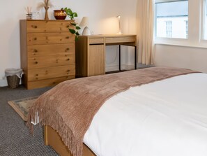 2 bedrooms, individually decorated, individually furnished, free WiFi