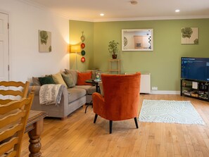 Living area - Enniskillen Hideaway (Enniskillen)