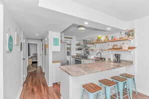 Fridge, microwave, oven, stovetop - Direct Oceanfront 3BR/3BA | Upgraded Condo w/ Pool (North Myrtle Beach)
