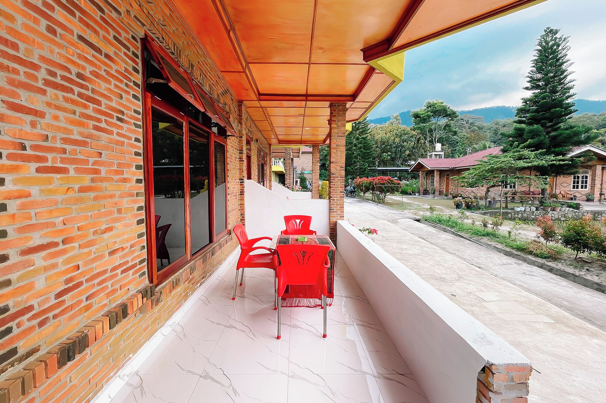 تناول الطعام بالخارج