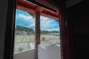 Interior - Doni Guest House by Staigo (Samosir)