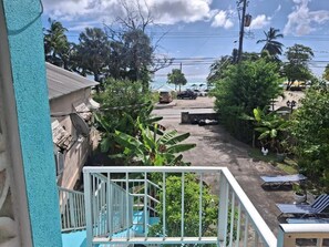 Studio, balcon, vue sur la plage | Terrain de l’hébergement 