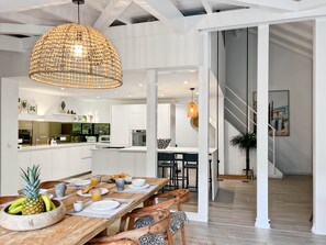 Dining - Pearl of the bay, beautiful 2 bedrooms in Anse Marcel (Cul-de-Sac)