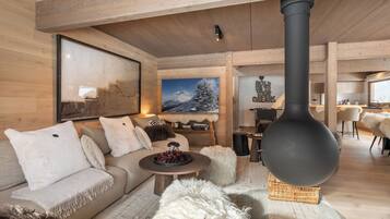 Cheminée, baby-foot