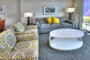 Living area - Ocean Walk Resort - 2BD - 2BA - Beachfront Resort (Daytona Beach)
