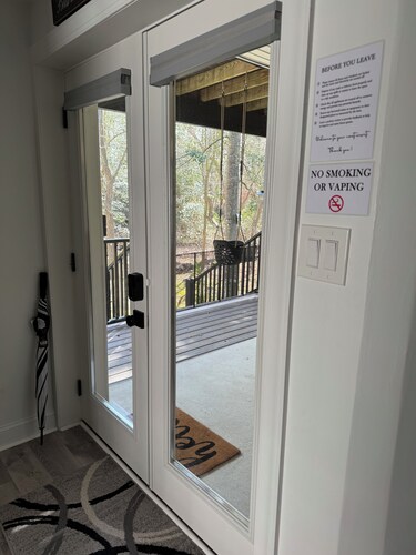 Cozy 1-bedroom apartment in serene Rehoboth Beach with AC