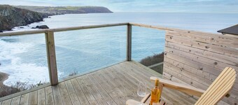 Bay View, Tresaith - Two Bedroom Cottage, Sleeps 4