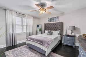 Room - Quaint house, king bed 2min from down town (Aiken)