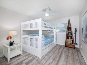 3 makuuhuonetta, silitysrauta/-lauta, Wi-Fi, vuodevaatteet