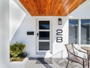 Exterior detail - Beautiful Key Haven Home with Pool and Dock (Key West)
