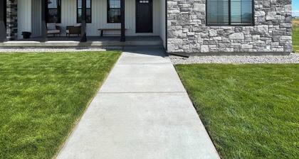 4 bedrooms & attached bathrooms, EV charge, water purifier, gas fireplace, games