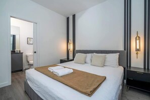 3 bedrooms, iron/ironing board, WiFi, bed sheets