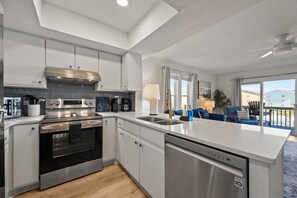 Fridge, microwave, oven, stovetop - The Blue Pelican | Oceanview, Pool & Beach Access (Surf City)