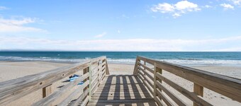 The Blue Pelican | Oceanview, Pool & Beach Access