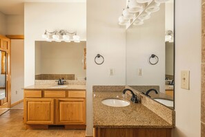 Handdoeken, toiletpapier