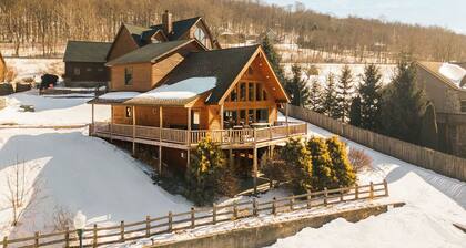 Timber Ridge Haven- Deep Creek Lake, 5BR Lodge with Wisp Views & Private Hot Tub