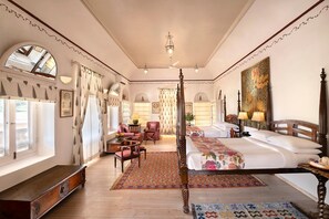 Room - Neemrana Fort-palace - 15th Century, Delhi-jaipur Highway (Neemrana)