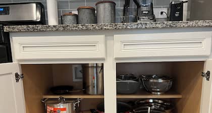 Spacious 4-bedroom house in quaint Montgomery with AC