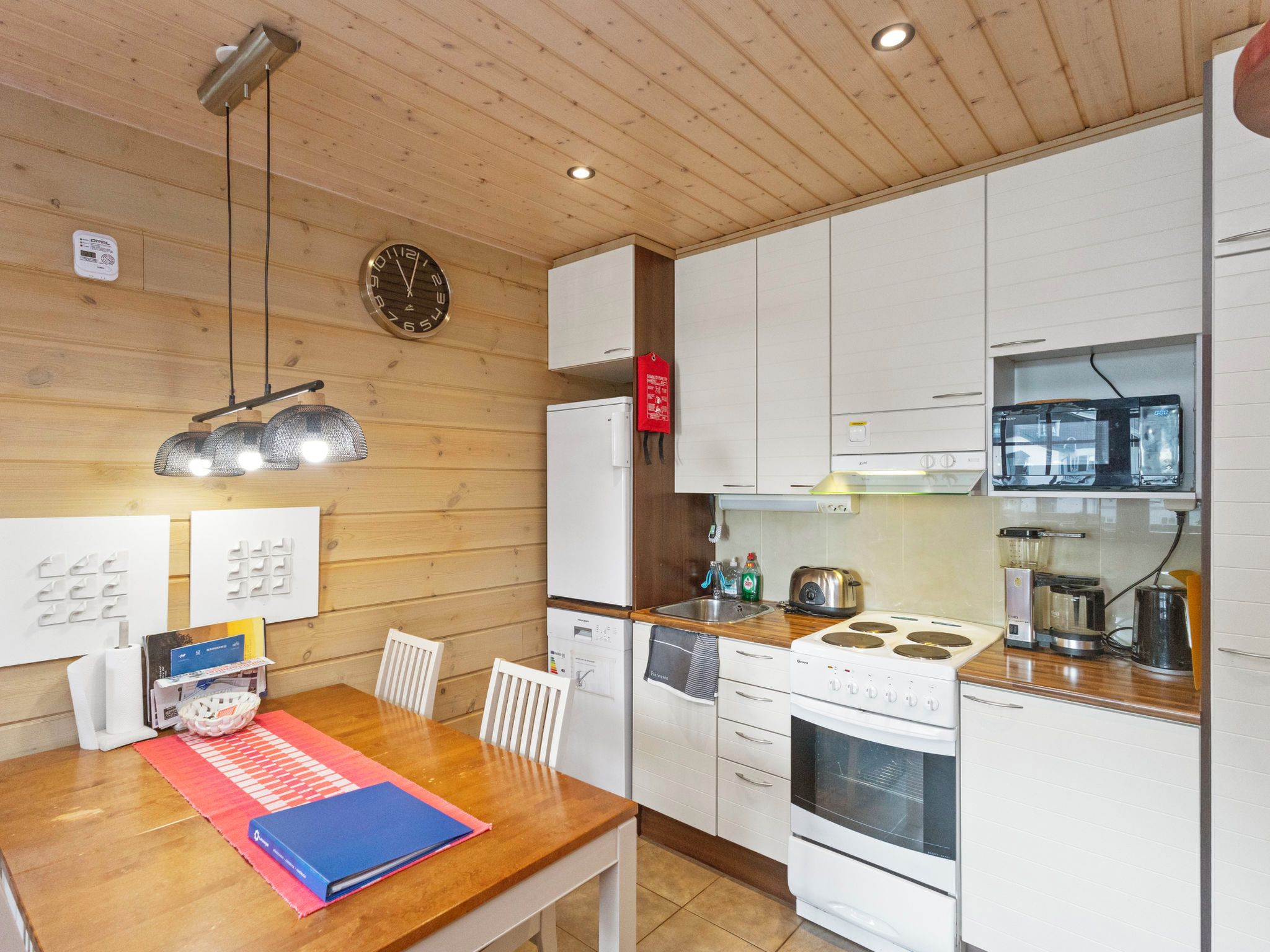 Fridge, microwave, dishwasher, cookware/dishes/utensils