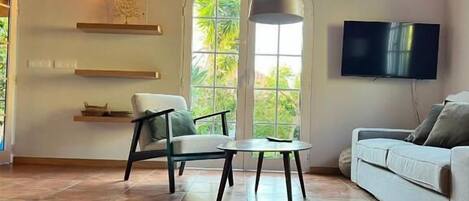 House, Patio, Garden View | Living area