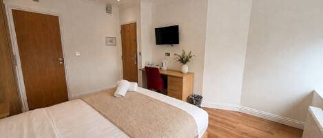 Iron/ironing board, travel cot, WiFi, bed sheets