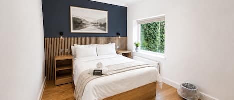 1 dormitorio, tabla de planchar con plancha, cuna de viaje y wifi