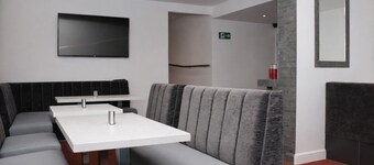 Single Room with Private Bathroom @ The Gables Aparthotel