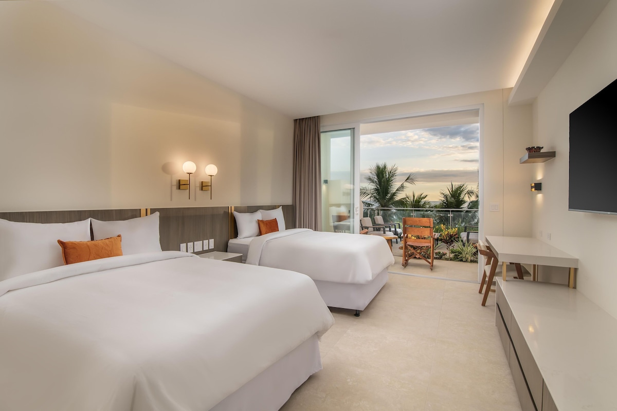 Standard Double ADA Room Oceanview | ミニバー、セーフティボックス (室内)、デスク、遮光カーテン