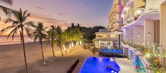 Clarita’s Beach Bar & Resort