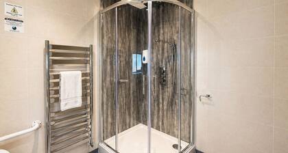 Accessible Double Room with Private Bathroom @ The Gables Aparthotel
