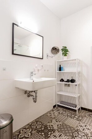 Deluxe Apartment, 2 Bedrooms, Kitchen | Bathroom - Global Living Moritzplatz (Berlin)