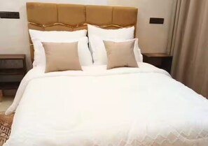 1 habitación, escritorio, wifi gratis y ropa de cama 