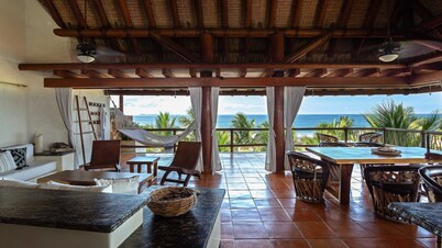Casa de Olas | Stunning Oceanfront Villa in Las Palmas
