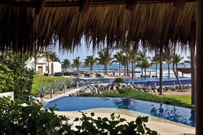 Pool - Casa de Olas | Stunning Oceanfront Villa in Las Palmas (Zihuatanejo)