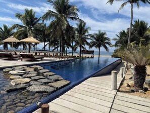 Pool - Casa de Olas | Stunning Oceanfront Villa in Las Palmas (Zihuatanejo)