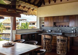 Dining - Casa de Olas | Stunning Oceanfront Villa in Las Palmas (Zihuatanejo)