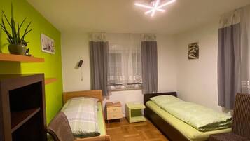 Internet, bed sheets