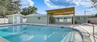 The Angler's Dream- Beautiful 4BR Home & HUGE Pool