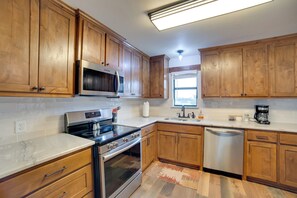 Fridge, microwave, stovetop, dishwasher - Porch + Fire Pit: Ranch Retreat in Blue Ridge! (Blue Ridge)