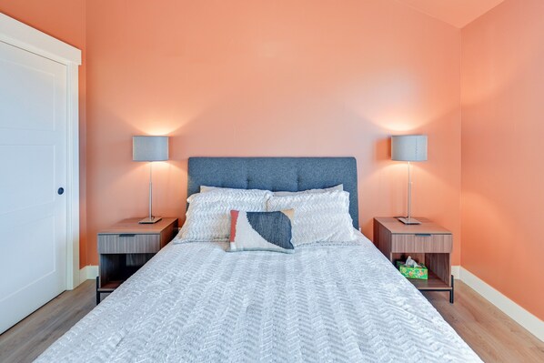 2 habitaciones, escritorio, internet y ropa de cama