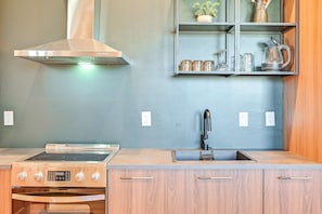 Fridge, stovetop, coffee/tea maker, toaster - 1 Mi to Main Street: Extended Stay in Buena Vista! (Buena Vista)