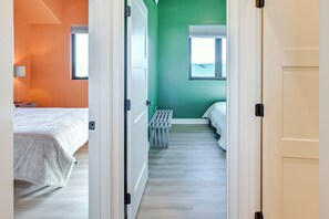 2 bedrooms, desk, Internet, bed sheets - 1 Mi to Main Street: Extended Stay in Buena Vista! (Buena Vista)