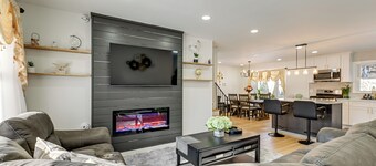 Easy Transit to NYC! Sleek North Shore Hideaway