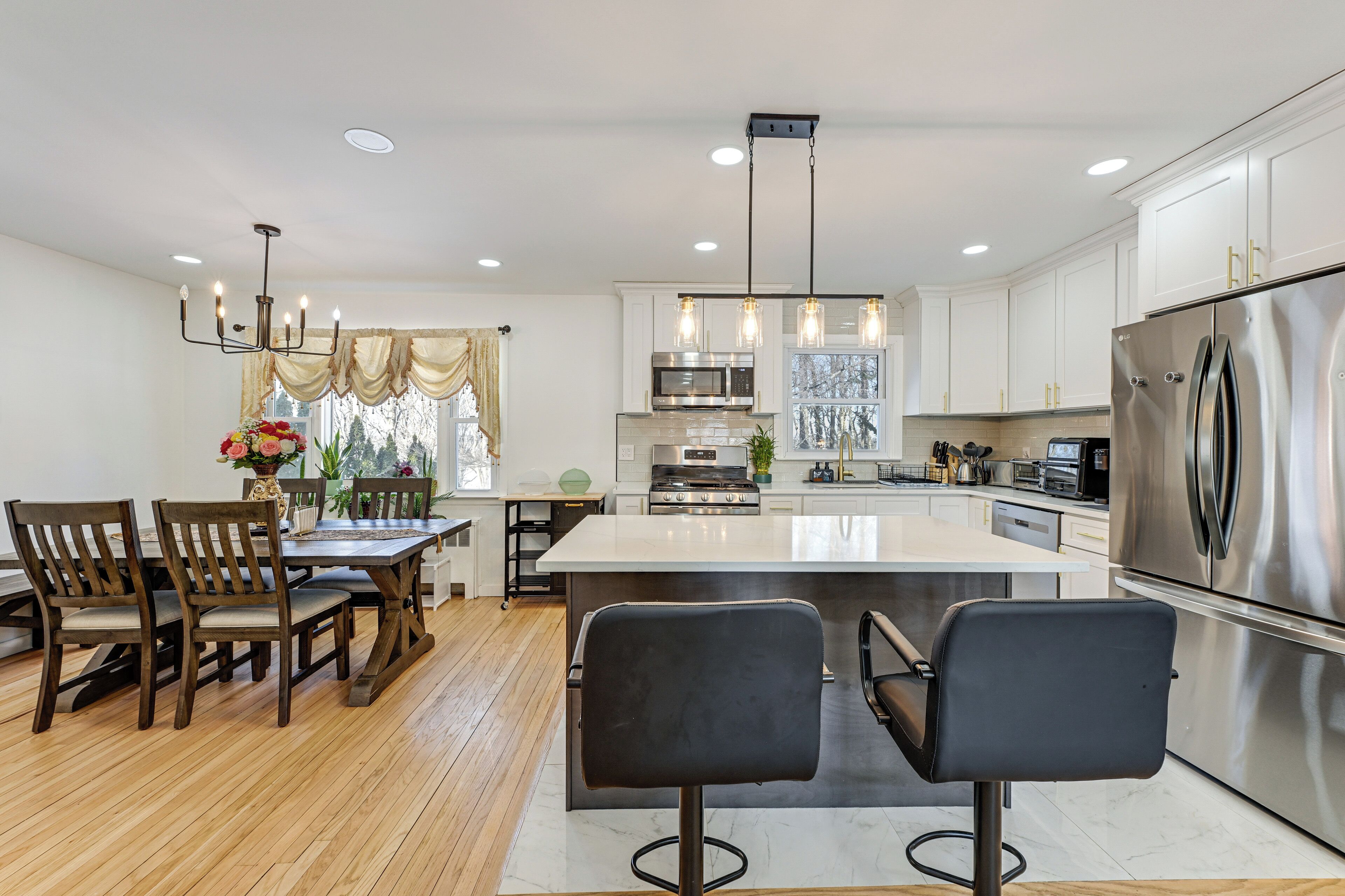 冷蔵庫、電子レンジ、コンロ、食器洗い機