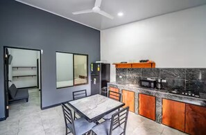 Private kitchen - Apartments Downtown by The Beach #2 (Sámara)