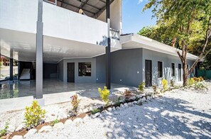 Exterior - Downtown Apartment by The Beach #6 (Sámara)