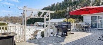 Peaceful Getaway w/ Countryside Views in Upperco