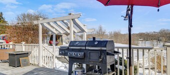 Peaceful Getaway w/ Countryside Views in Upperco